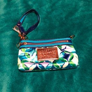 Coach Poppy wristlet - like new
